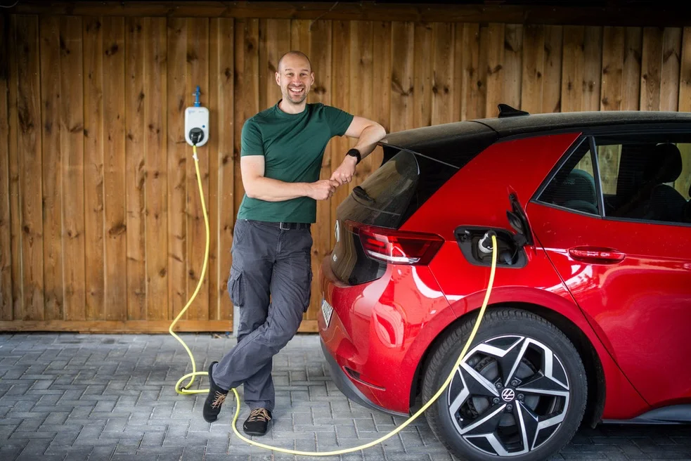 Arne charges his VW ID.3 with evcc at a go-e wallbox