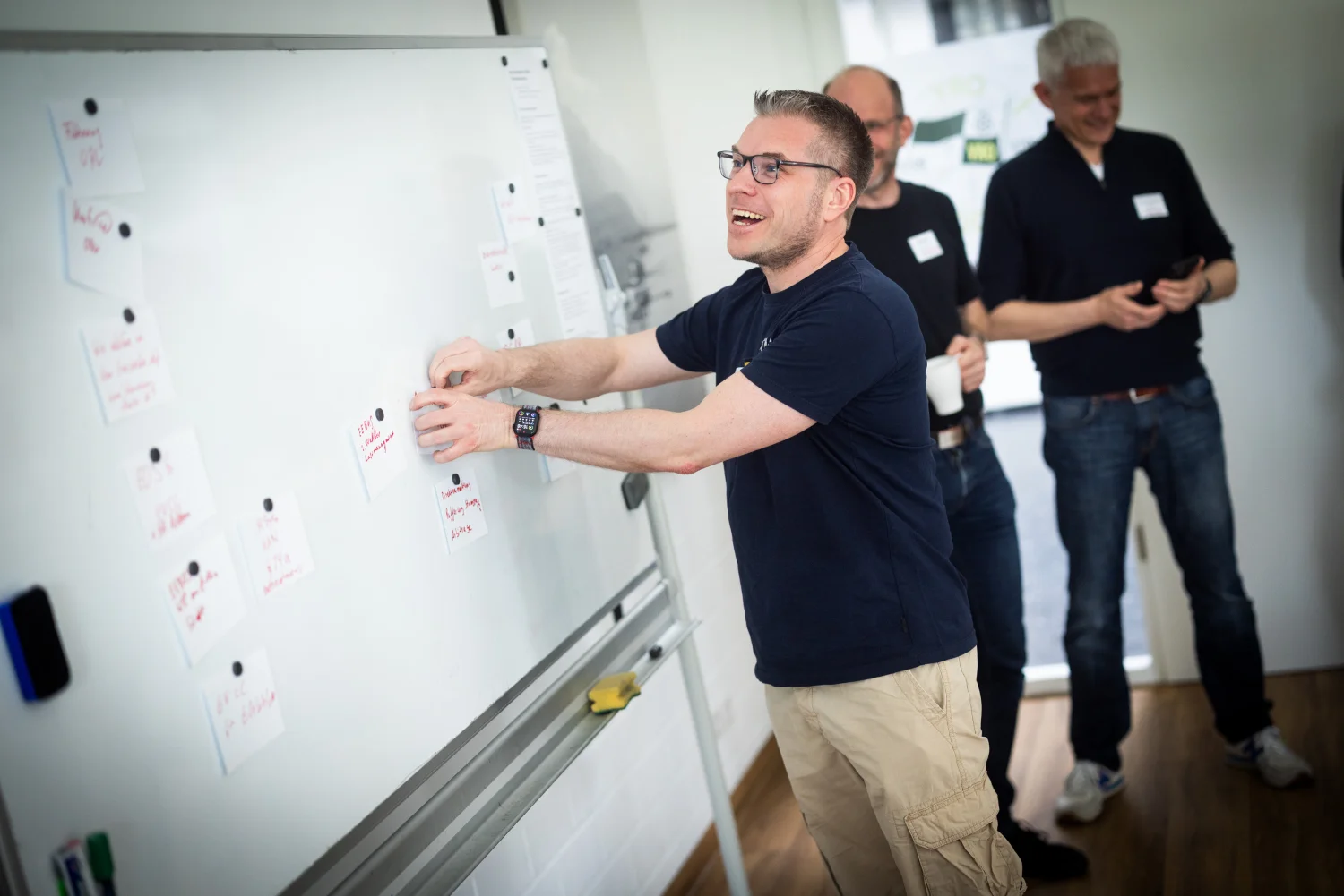Participant pinning topics on the whiteboard